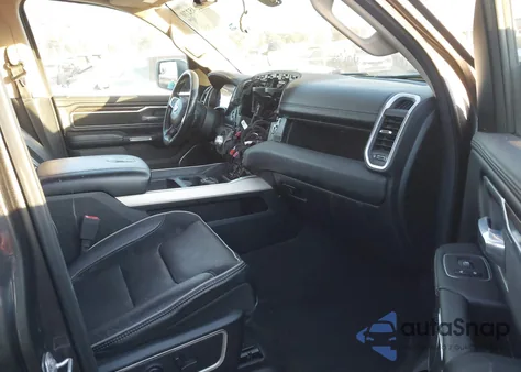 2019 Ram 1500 Laramie 4X2 5'7 Box из США, поврежденный, VIN 1C6RREJT3KN894303